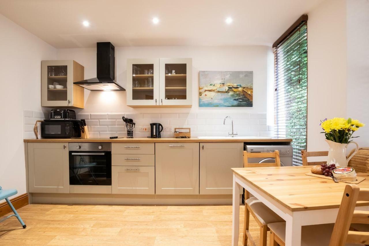 Lynton Cottage Seaview Apartments Exteriör bild